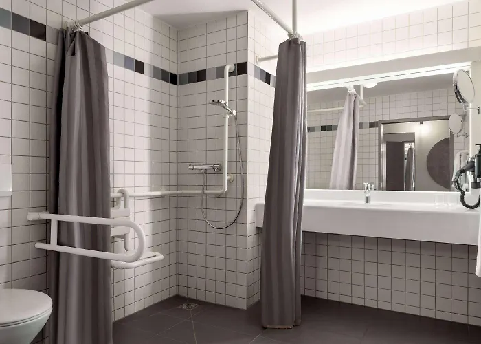 Vienna House Easy By Wyndham 4*