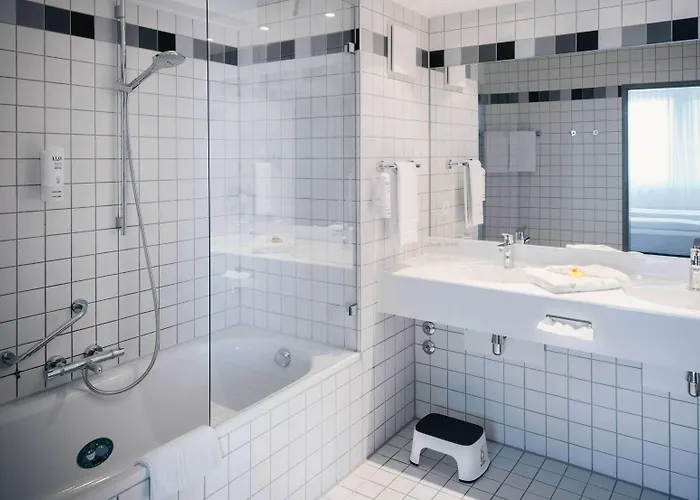 Vienna House Easy By Wyndham Hotel 4*