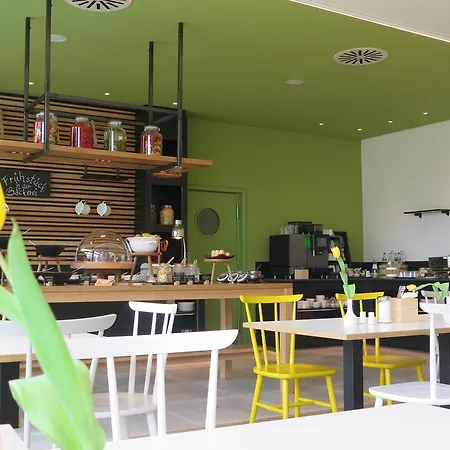 Vienna House Easy By Wyndham 4*