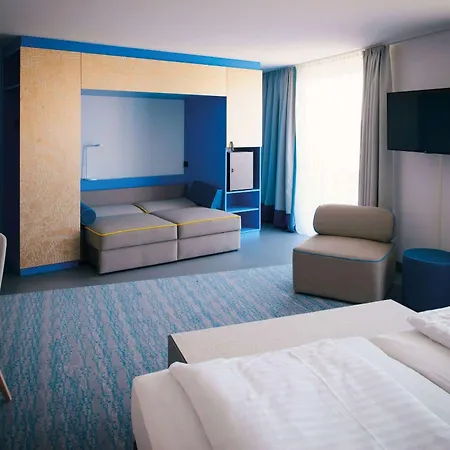 Vienna House Easy By Wyndham 4*
